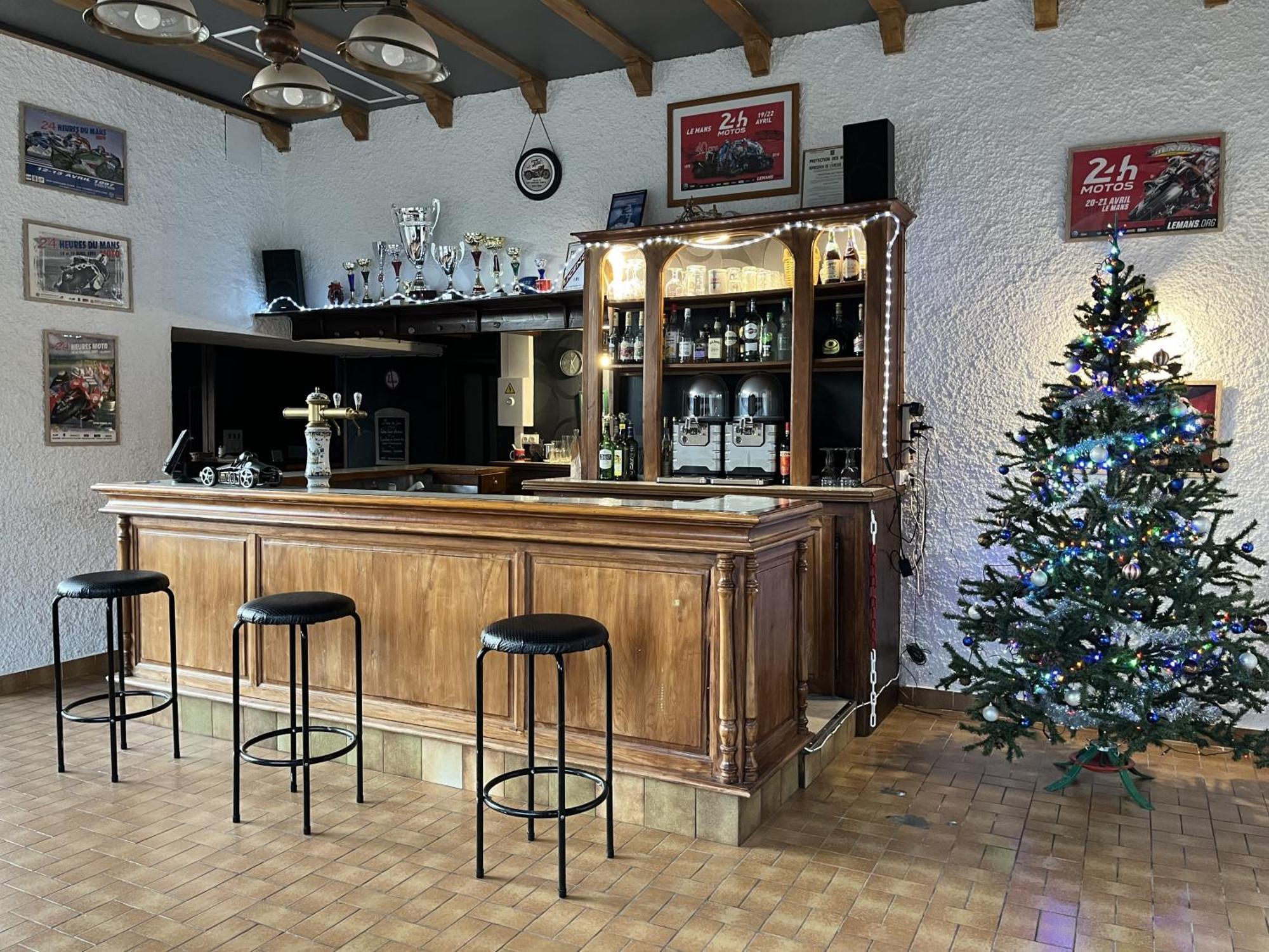 Gite-Auberge Du Pont De Lanau Neuveglise Luaran gambar