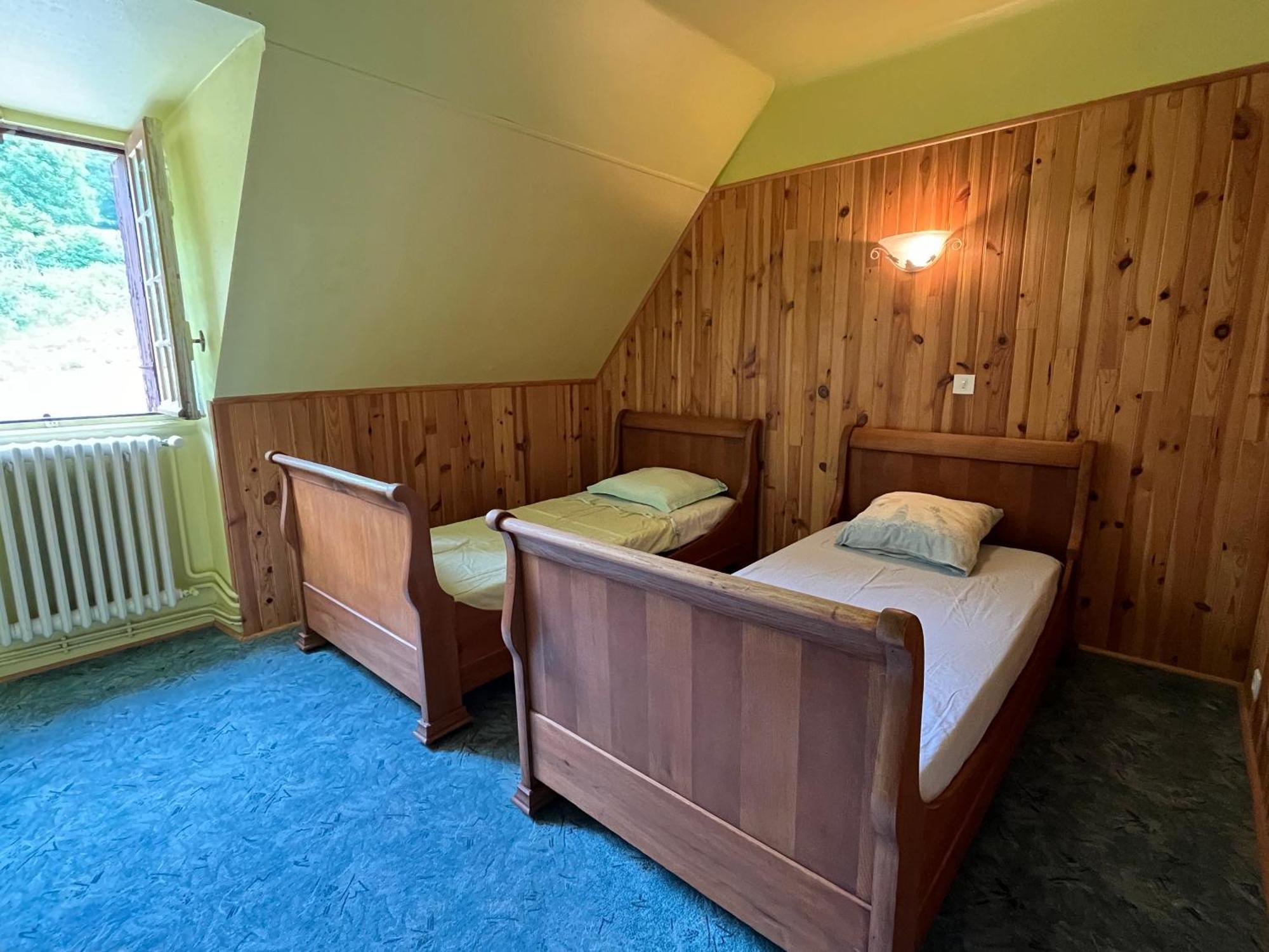 Gite-Auberge Du Pont De Lanau Neuveglise Luaran gambar